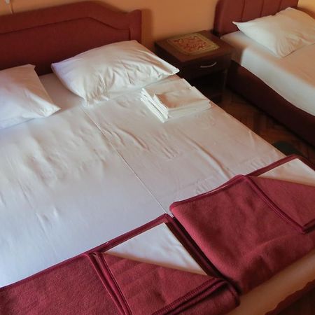 Oaza Hotel Petrovac Luaran gambar