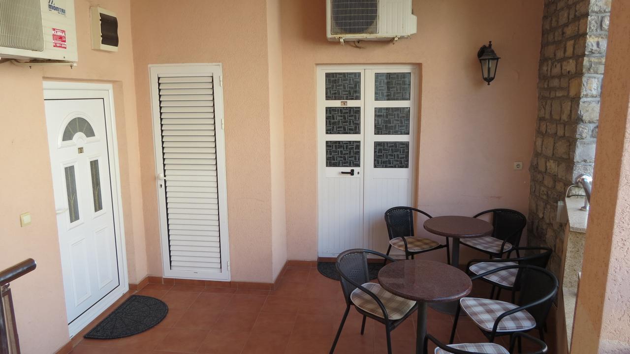 Oaza Hotel Petrovac Luaran gambar