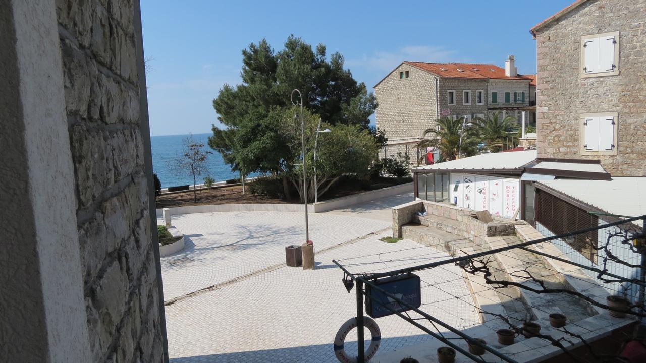 Oaza Hotel Petrovac Luaran gambar