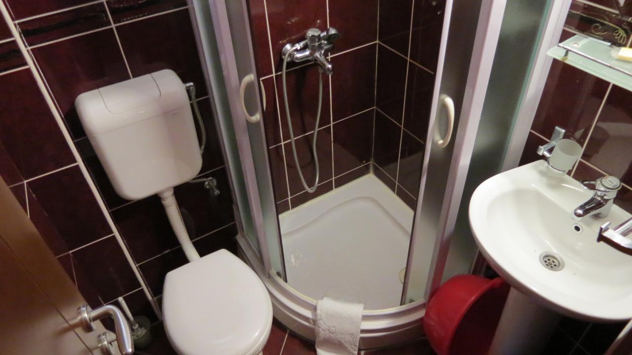 Oaza Hotel Petrovac Luaran gambar
