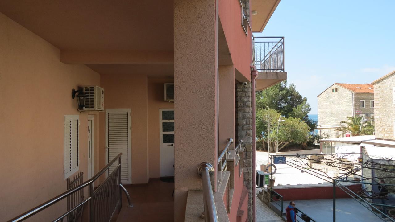 Oaza Hotel Petrovac Luaran gambar