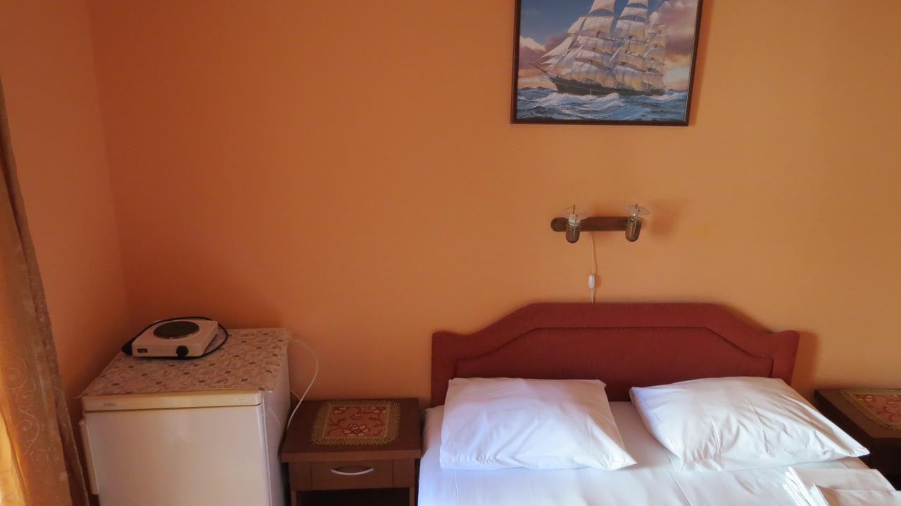 Oaza Hotel Petrovac Luaran gambar